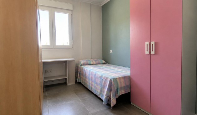 Resale - Villa -
Pinoso - Inland