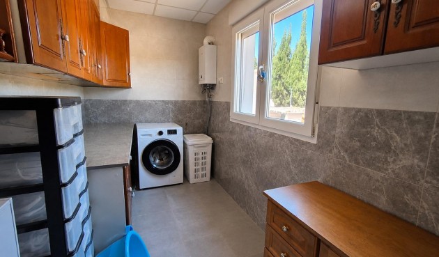 Resale - Villa -
Pinoso - Inland