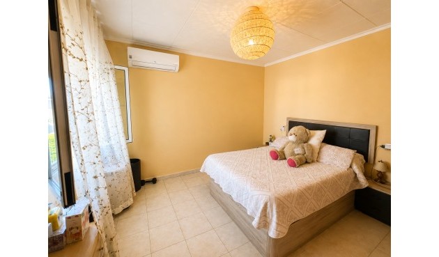 Resale - Villa -
Torrevieja - Costa Blanca