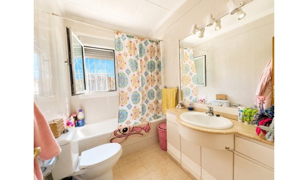 Resale - Villa -
Torrevieja - Costa Blanca