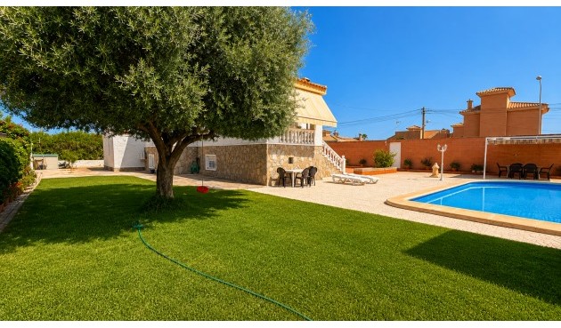 Resale - Villa -
Torrevieja - Costa Blanca