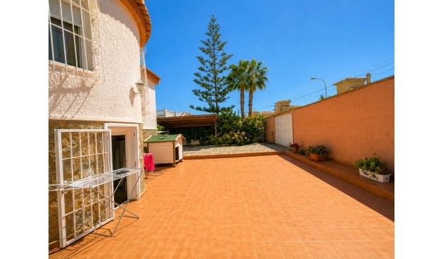 Resale - Villa -
Torrevieja - Costa Blanca
