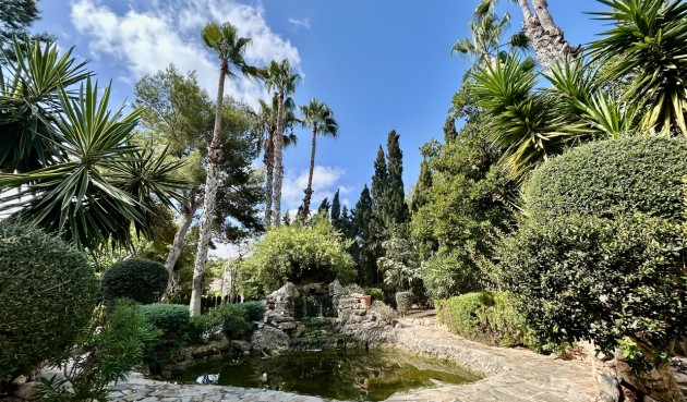 Brukt - Villa -
Villamartin - Costa Blanca