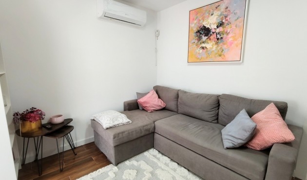 Resale - Bungalow -
Torrevieja - Costa Blanca