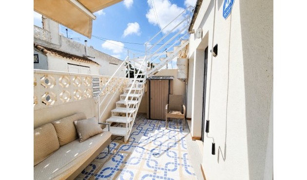 Resale - Bungalow -
Torrevieja - Costa Blanca
