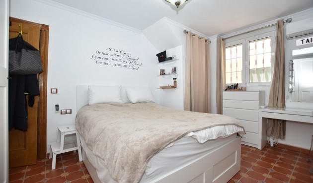 Resale - Villa -
San Fulgencio - Costa Blanca