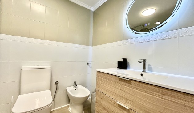 Resale - Apartment -
Torrevieja - Costa Blanca