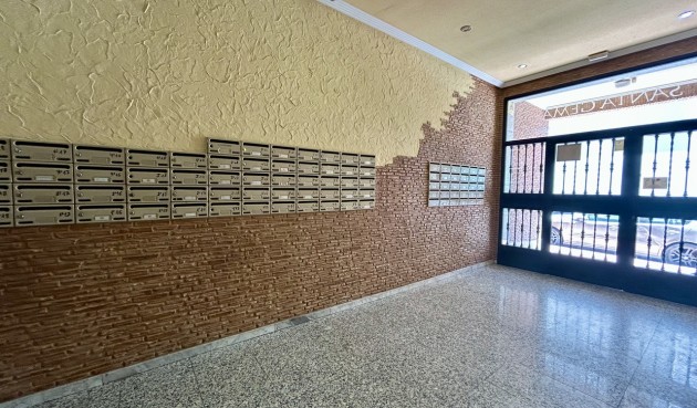 Resale - Apartment -
Torrevieja - Costa Blanca