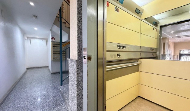 Resale - Apartment -
Torrevieja - Acequion