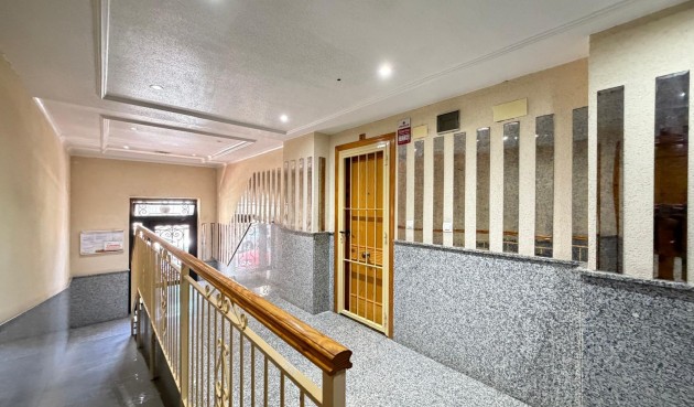 Resale - Apartment -
Torrevieja - Acequion