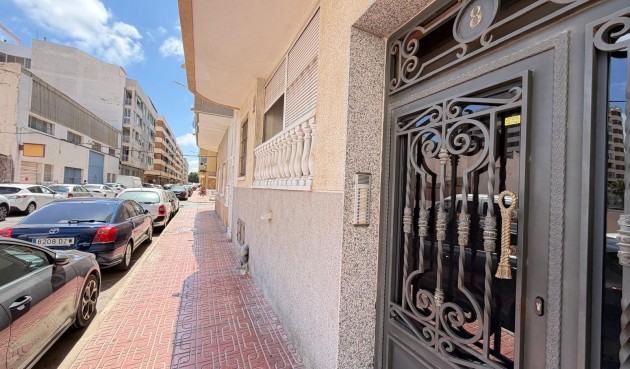 Resale - Apartment -
Torrevieja - Acequion