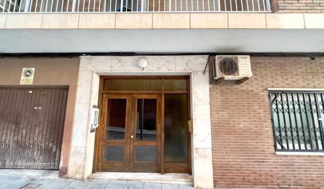 Återförsäljning - Apartment -
Torrevieja