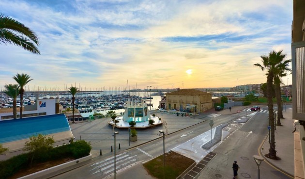 Återförsäljning - Apartment -
Torrevieja