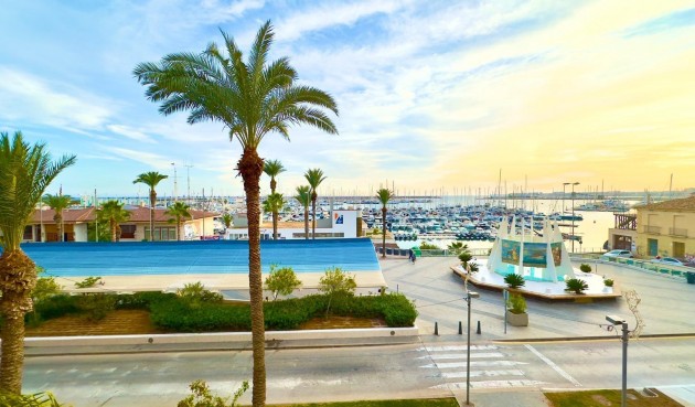 Återförsäljning - Apartment -
Torrevieja