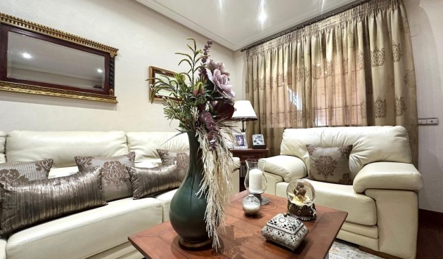 Resale - Town House -
Torrevieja - La Siesta