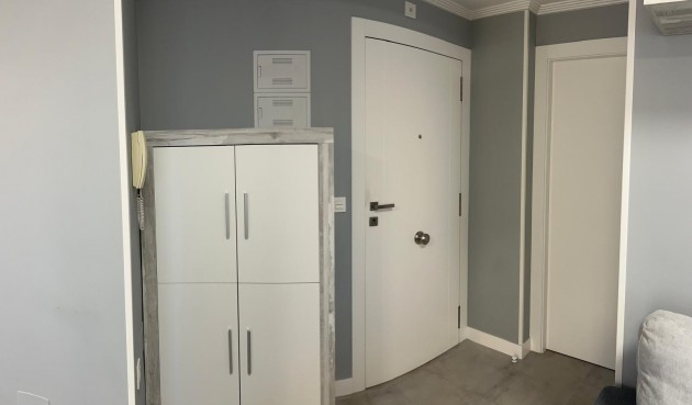 Resale - Apartment -
Torrevieja - Playa del Cura
