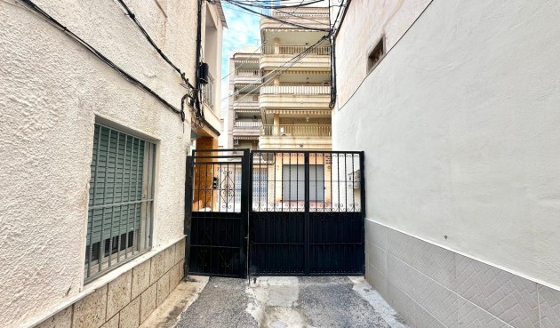Resale - Town House -
Torrevieja - Playa del Cura