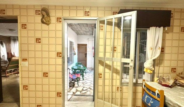 Resale - Town House -
Torrevieja - Playa del Cura