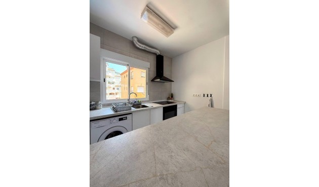 Resale - Duplex -
Torrevieja - Playa del Cura