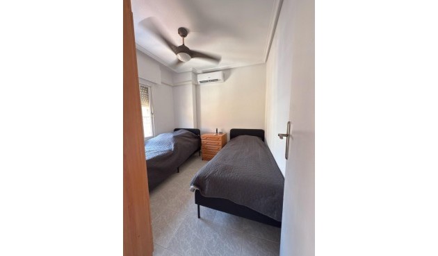 Resale - Duplex -
Torrevieja - Playa del Cura
