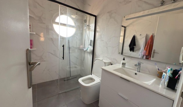 Resale - Duplex -
Torrevieja - Playa del Cura