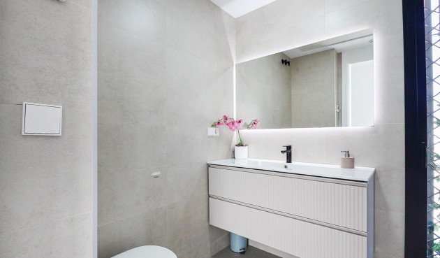 Resale - Villa -
Orihuela Costa - Costa Blanca