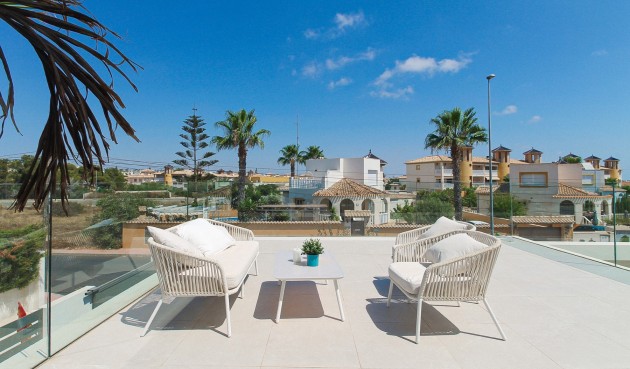 Resale - Villa -
Orihuela Costa - Costa Blanca