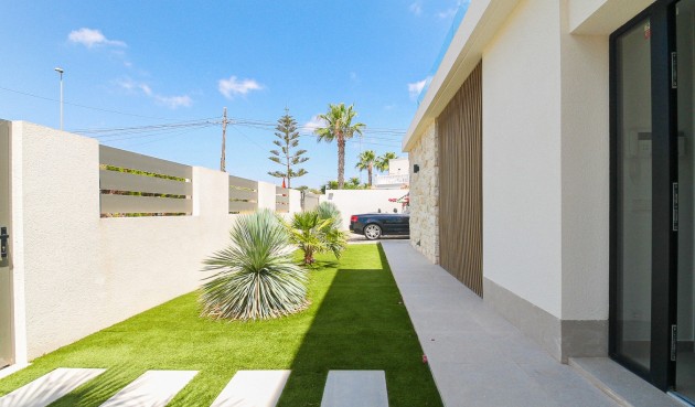 Resale - Villa -
Orihuela Costa - Costa Blanca