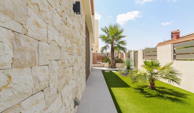 Resale - Villa -
Orihuela Costa - Costa Blanca