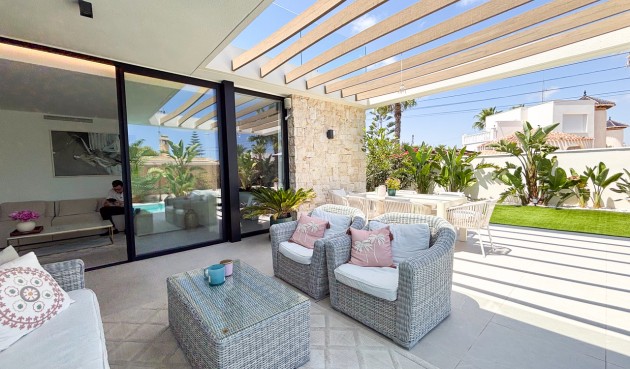 Resale - Villa -
Cabo Roig - Costa Blanca