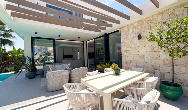 Resale - Villa -
Cabo Roig - Costa Blanca