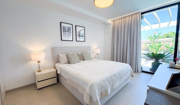 Resale - Villa -
Cabo Roig - Costa Blanca