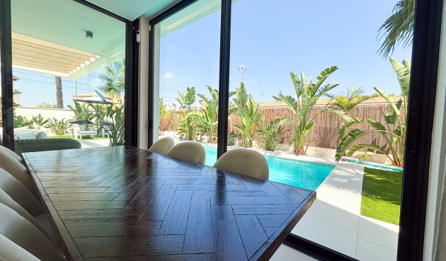 Resale - Villa -
Cabo Roig - Costa Blanca