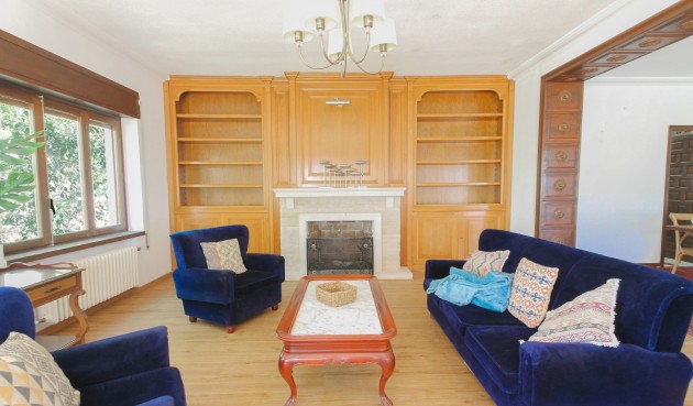 Resale - Villa -
El Campello - Costa Blanca