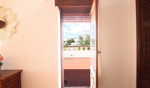 Resale - Villa -
El Campello - Costa Blanca