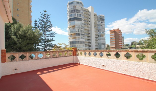 Resale - Villa -
El Campello - Costa Blanca