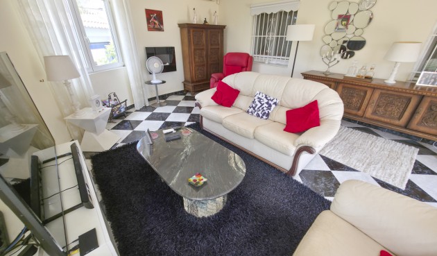 Resale - Villa -
Torrevieja - Costa Blanca