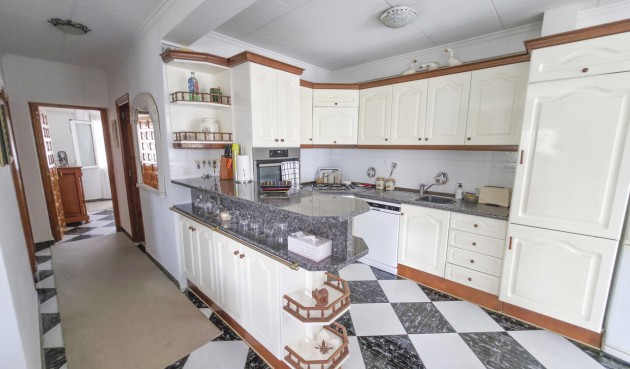 Resale - Villa -
Torrevieja - Costa Blanca
