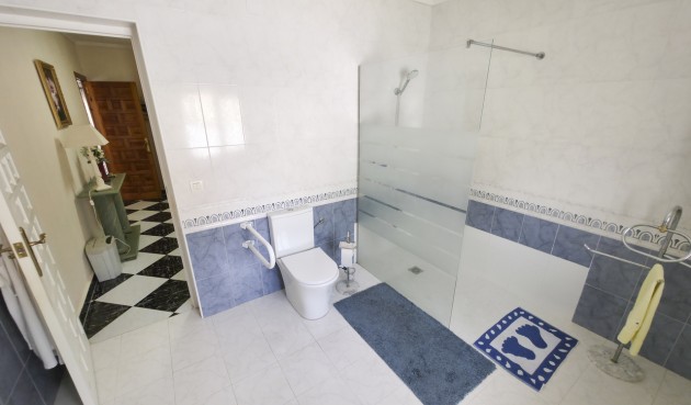 Resale - Villa -
Torrevieja - Costa Blanca
