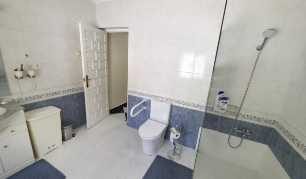 Resale - Villa -
Torrevieja - Costa Blanca