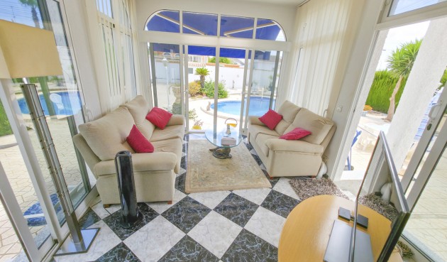 Resale - Villa -
Torrevieja - Costa Blanca
