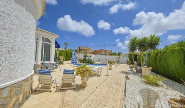 Resale - Villa -
Torrevieja - Costa Blanca