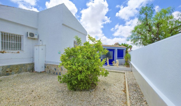 Resale - Villa -
Torrevieja - Costa Blanca