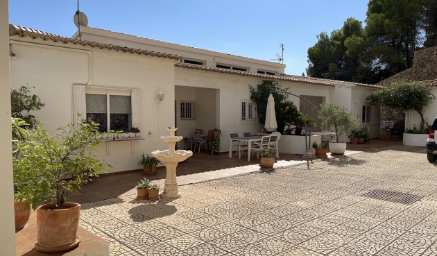 Resale - Villa -
Calpe - Costa Blanca
