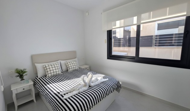 Resale - Villa -
Cabo Roig - Costa Blanca