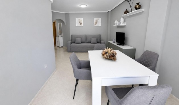 Resale - Apartment -
Torrevieja - Estacion De Autobuses