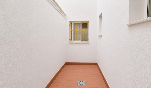 Resale - Apartment -
Torrevieja - Estacion De Autobuses