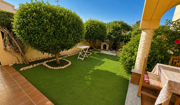 Resale - Bungalow -
Orihuela Costa - Lomas de Cabo Roig