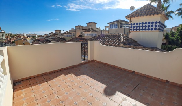 Resale - Villa -
Villamartin - Costa Blanca