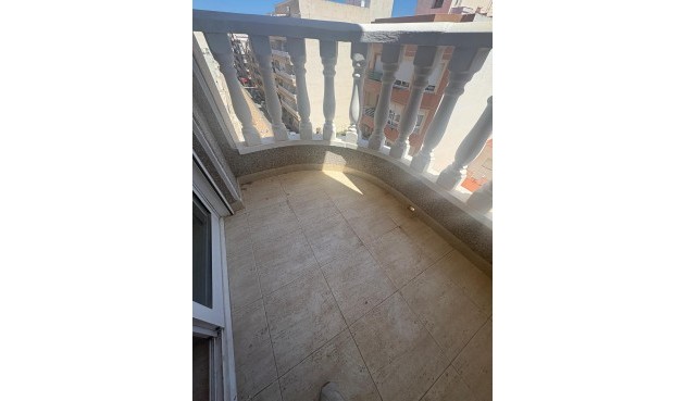 Resale - Apartment -
Torrevieja - Costa Blanca
